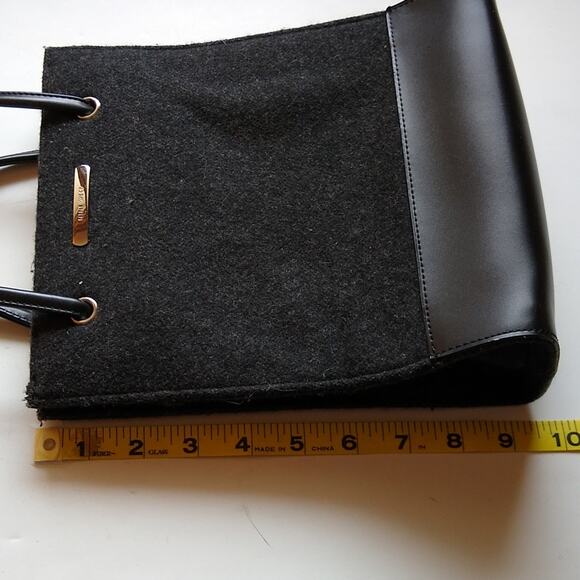 Nine West black over the shoulder purse NWOT - Picture 4 of 6